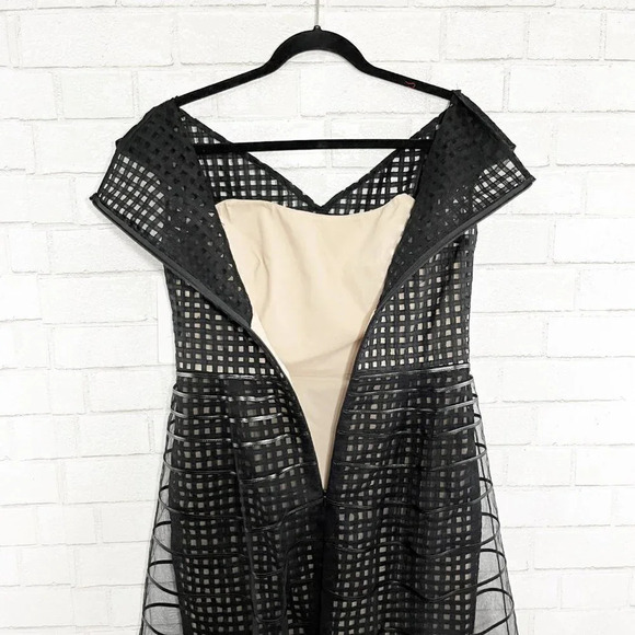 Lela Rose Black Embroidered Dress with Striped Tulle Overlay Women's Size 8 NWT - Picture 5 of 10